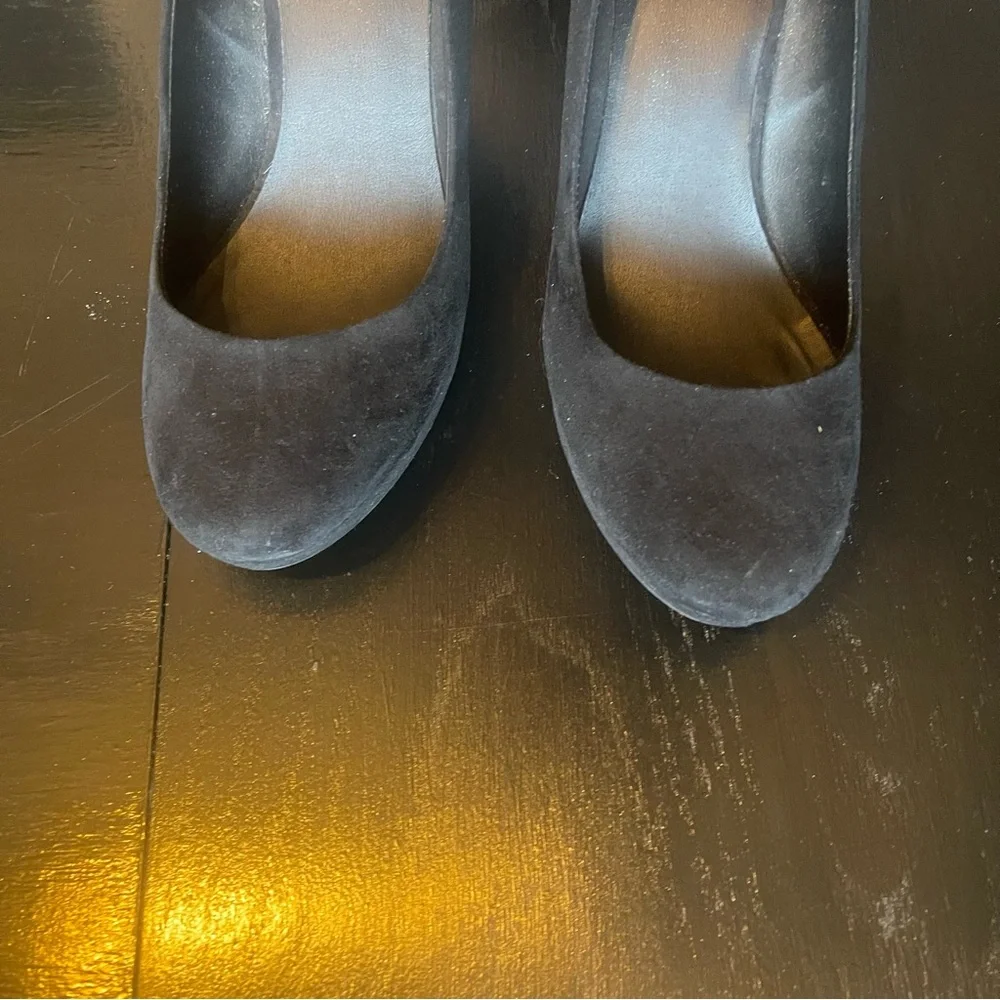 FREE in Bundle Black Plain Three Inch Wedge Size 6 GUESSTIMATE